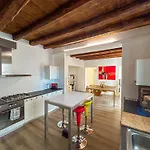 & Charme In Un Palazzo Storico Di Apartamento