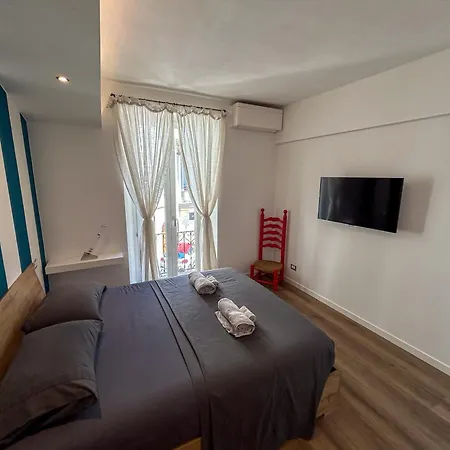 & Charme In Un Palazzo Storico Di Apartamento